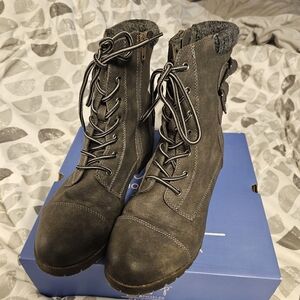 Jelly pop boots size 10W